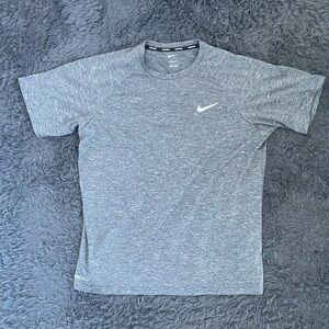 Nike Dri-Fit Grey Short Sleeve Running T-Shirt | Men Large